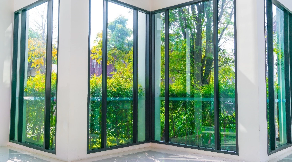 Which Top 6 Features Make Vinyl Windows Replacement A Priority?